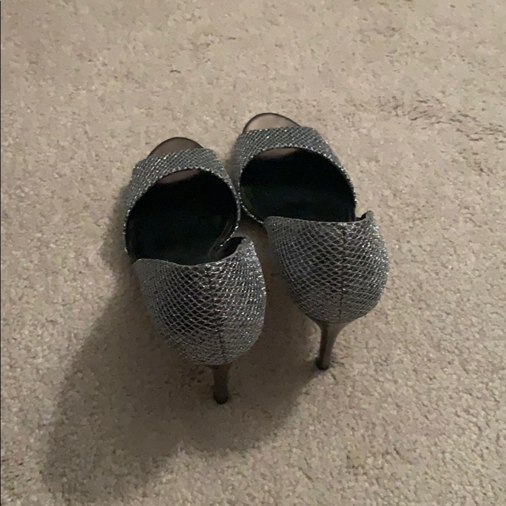 Shoes - Picture 3 of 4